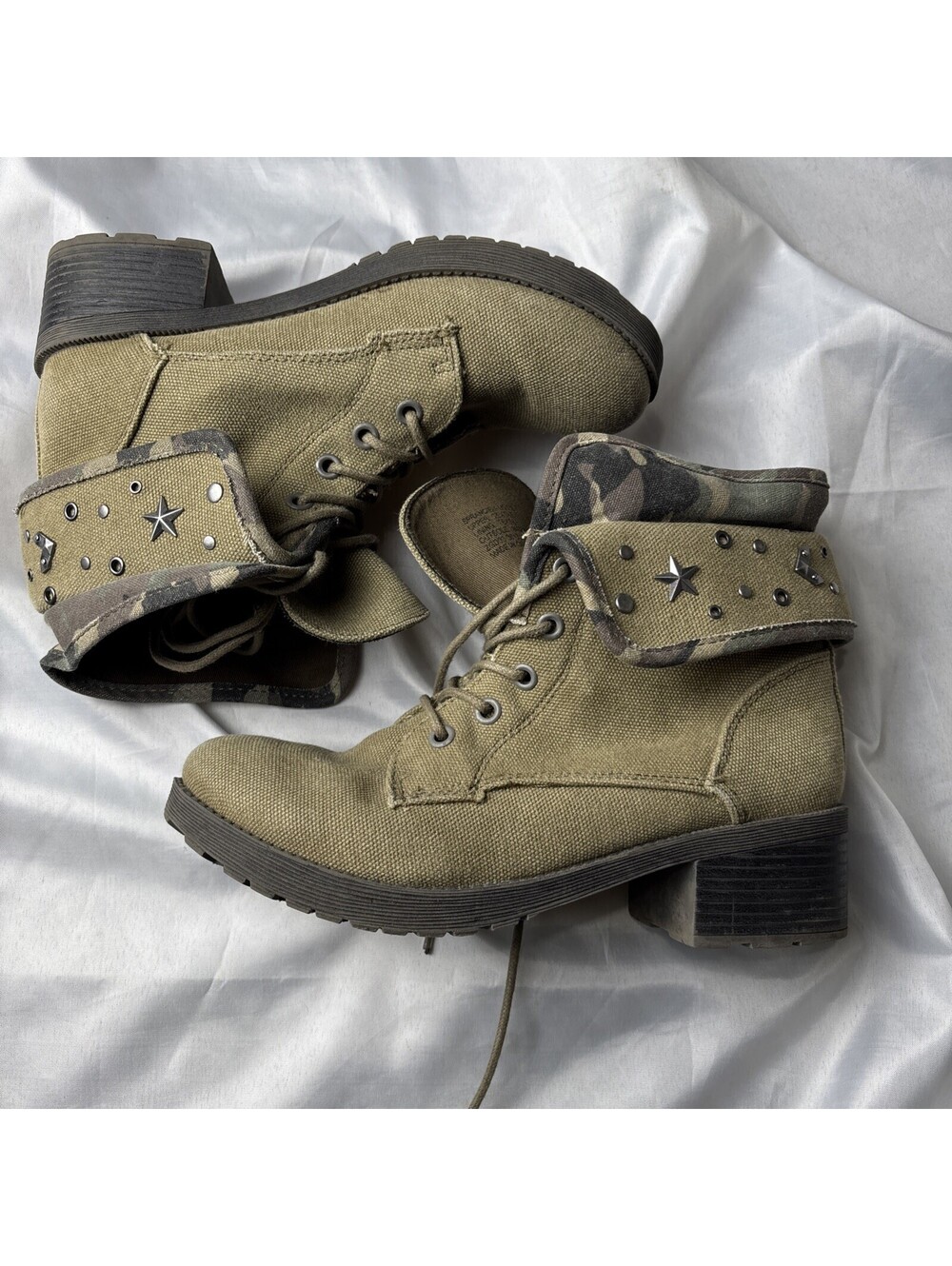 Rocket Dog Women's Fold-Over Combat Boots in Olive Green Cnv